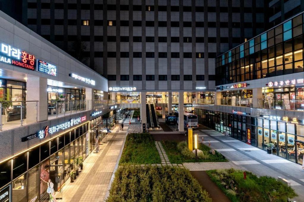 Howard Johnson By Wyndham Incheon Airport Zewnętrze zdjęcie